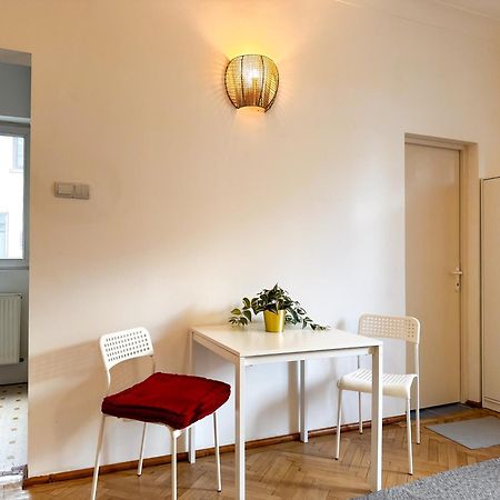 בוקרשט Central Retreat Apartments מראה חיצוני תמונה